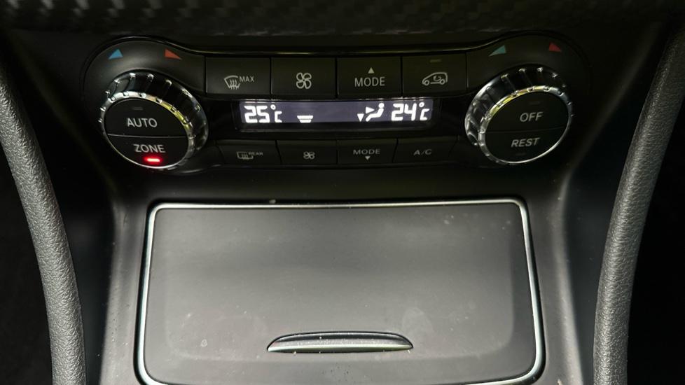 Air Conditioning /Dual Climate Control 