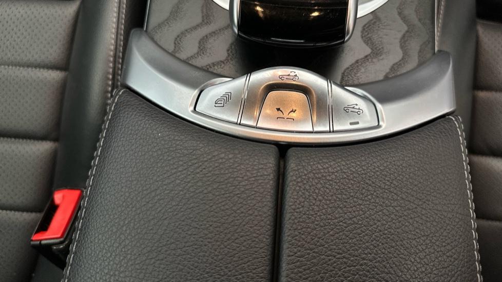 Convertible roof button 