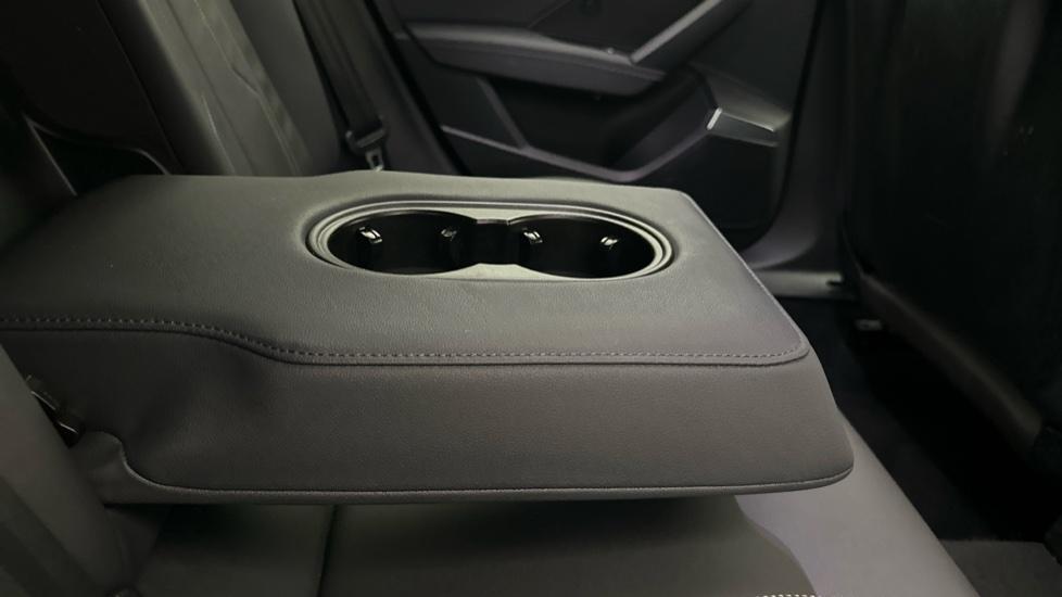 Rear Armrest/ Cup Holder