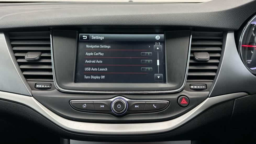 Apple Car Play & Android Auto