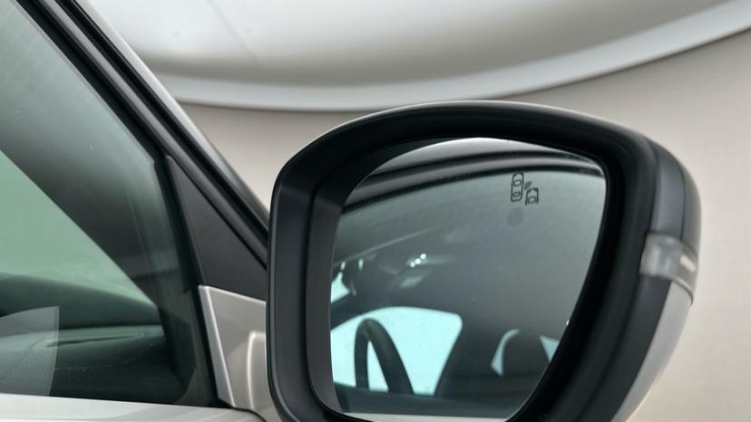 Blind Spot Monitoring System 