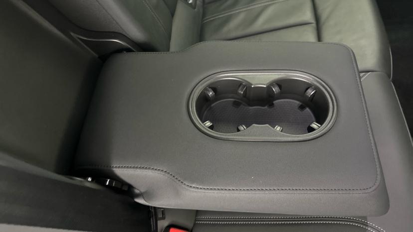 Rear Armrest/ Cup Holder