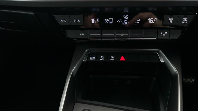 Air Conditioning /Dual Climate Control /Auto Stop/Start