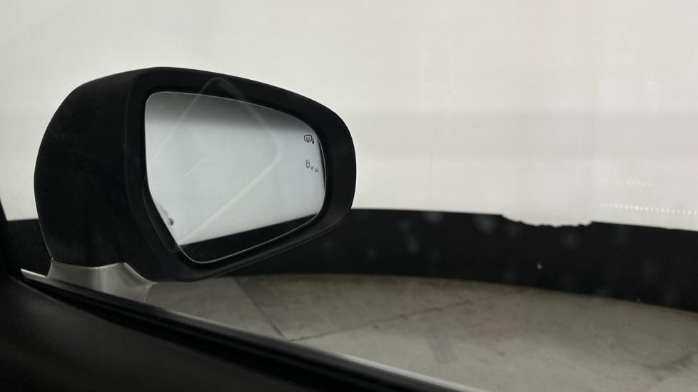 Blind Spot Monitoring System 