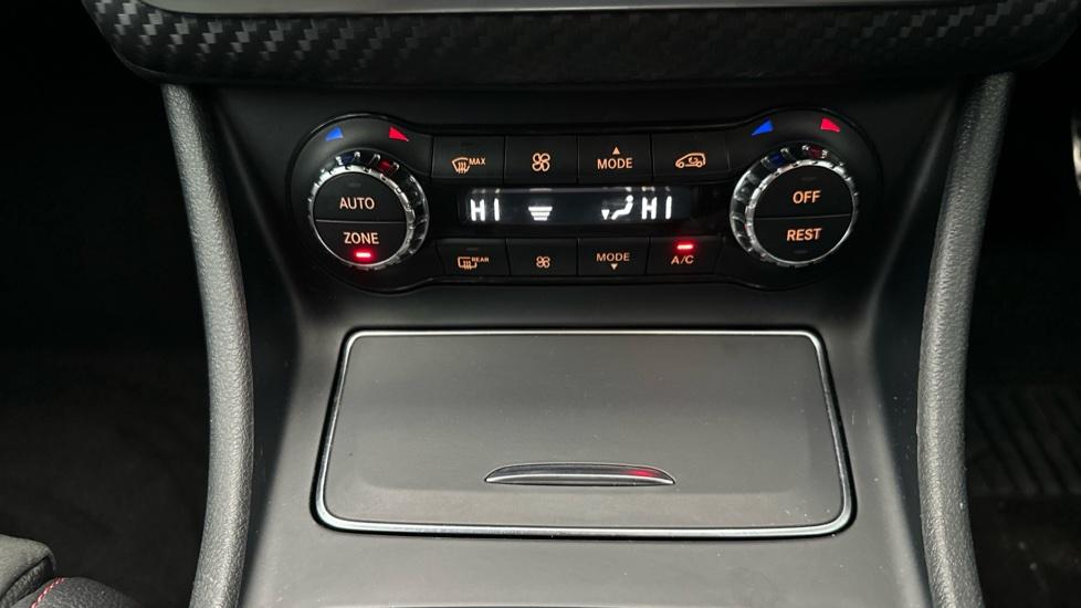 Air Conditioning /Dual Climate Control 