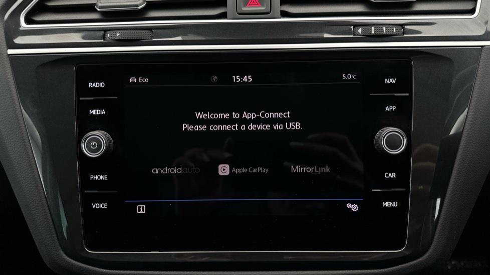 Apple Car Play & Android Auto