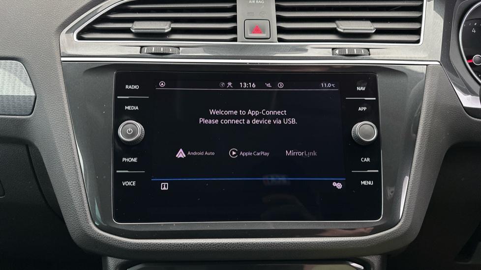 Apple Car Play & Android Auto