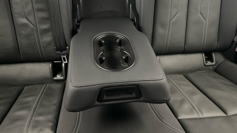 Rear Armrest/ Cup Holder