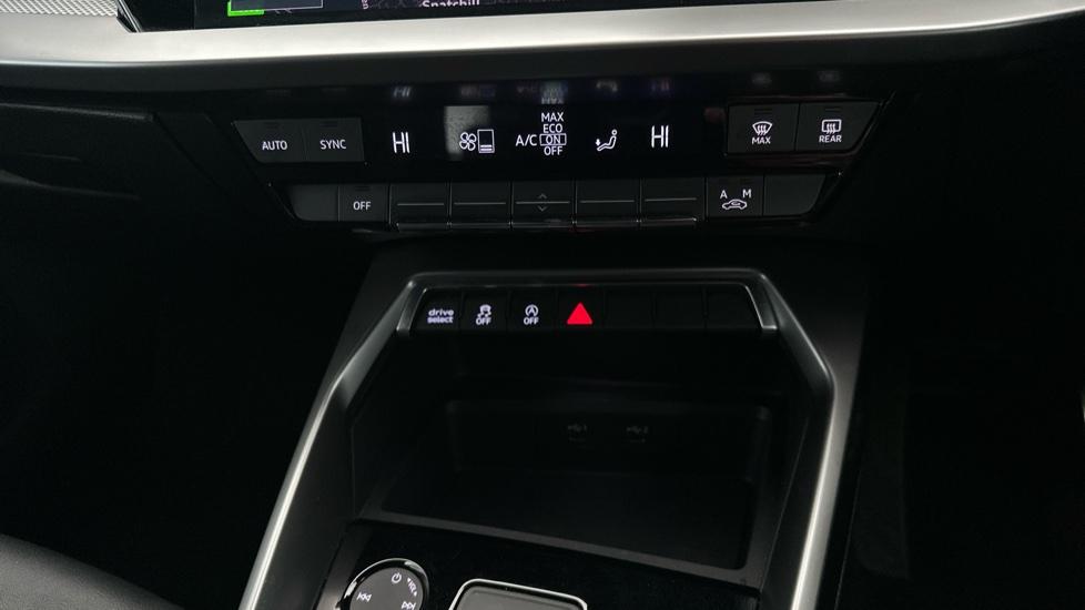 Air Conditioning /Dual Climate Control /Auto Stop/Start 