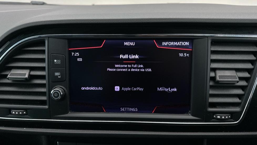 Apple Car Play & Android Auto