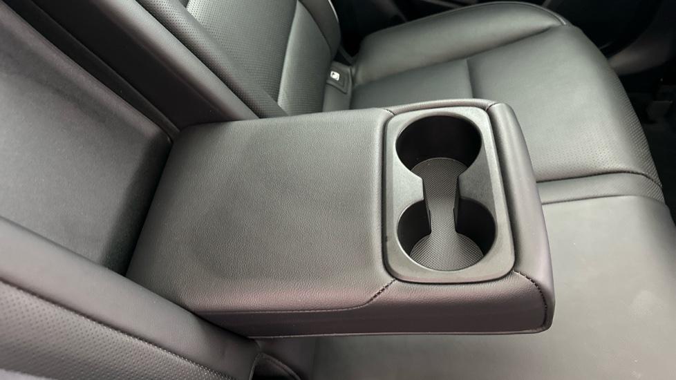 Rear Armrest/ Cup Holder