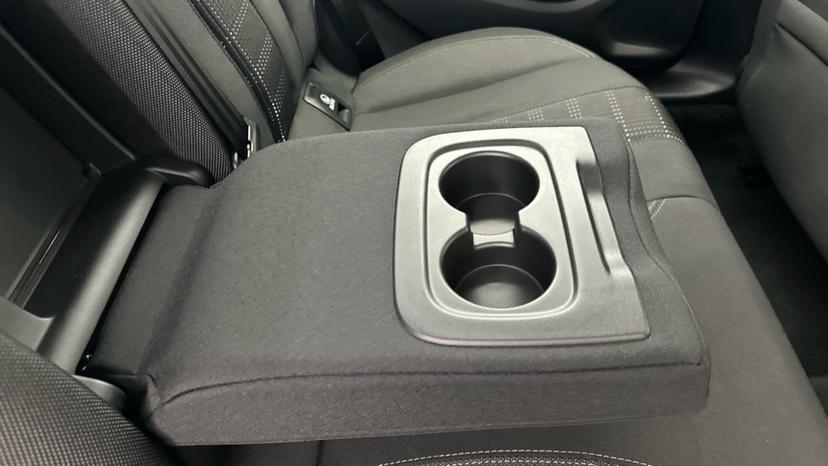 Rear Armrest/ Cup Holder