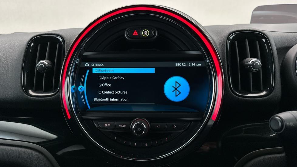 Bluetooth / Apple CarPlay 