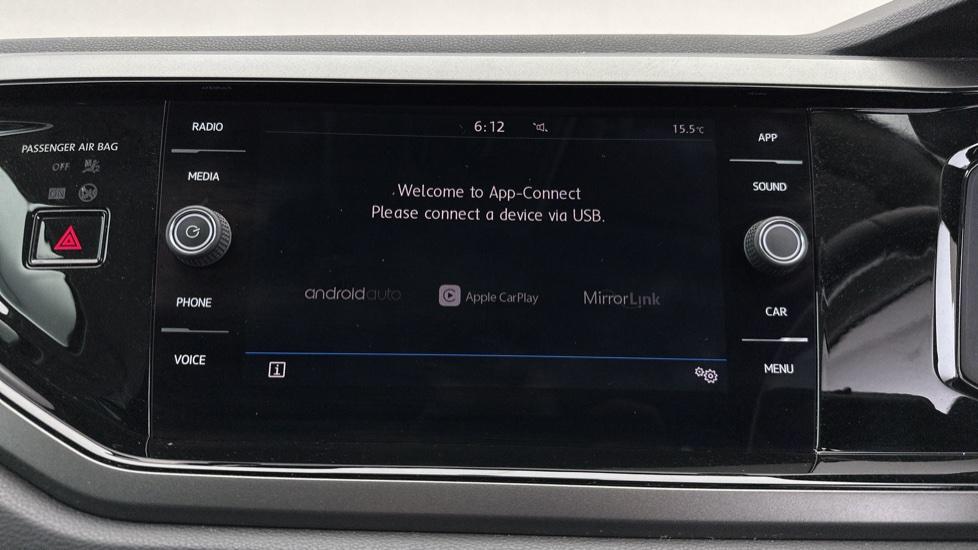 Apple CarPlay/Android auto 