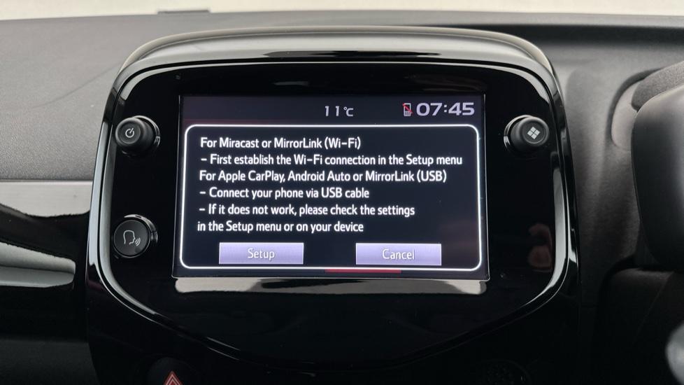 Apple Car Play & Android Auto