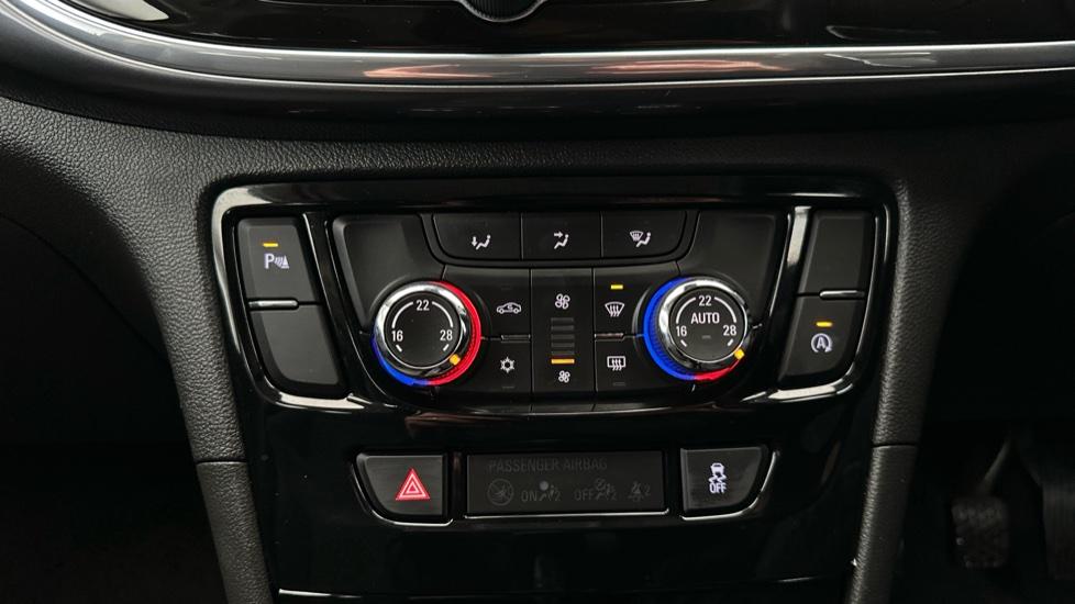 Air Conditioning /Dual Climate Control /Auto Stop/Start 