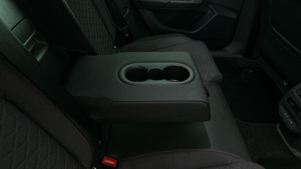 Rear Armrest/ Cup Holder