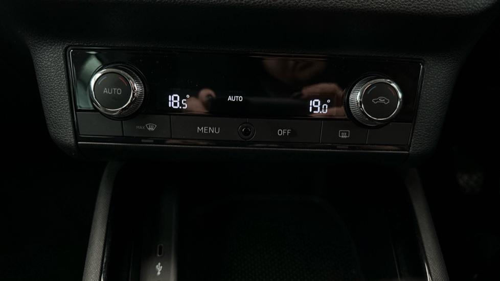 Air Conditioning /Dual Climate Control 