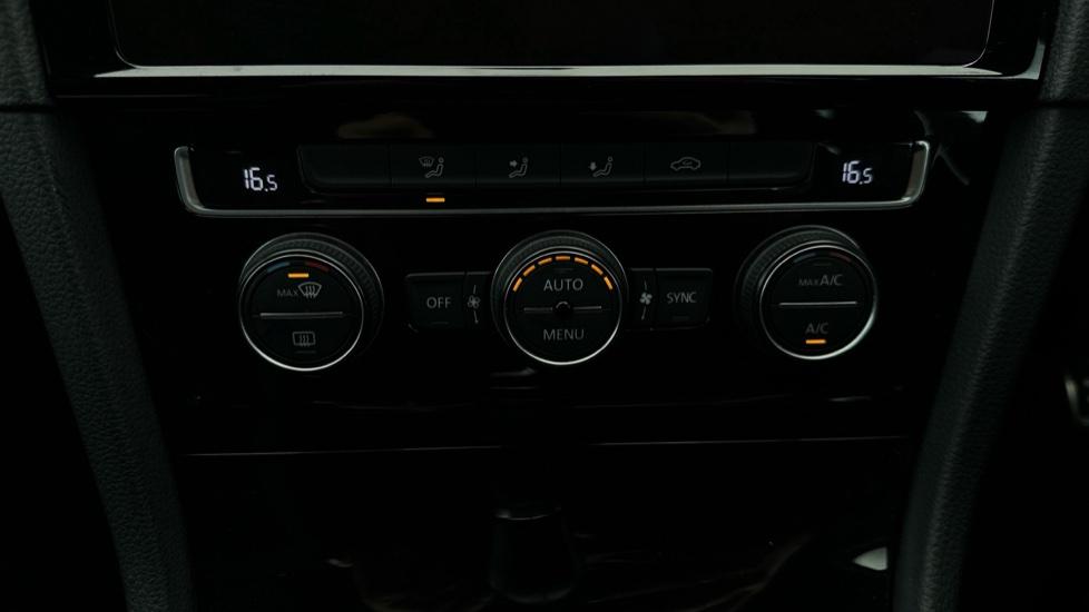 Air Conditioning /Dual Climate Control 