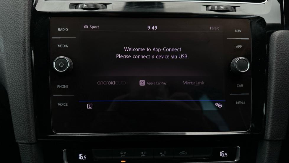 Apple Car Play & Android Auto