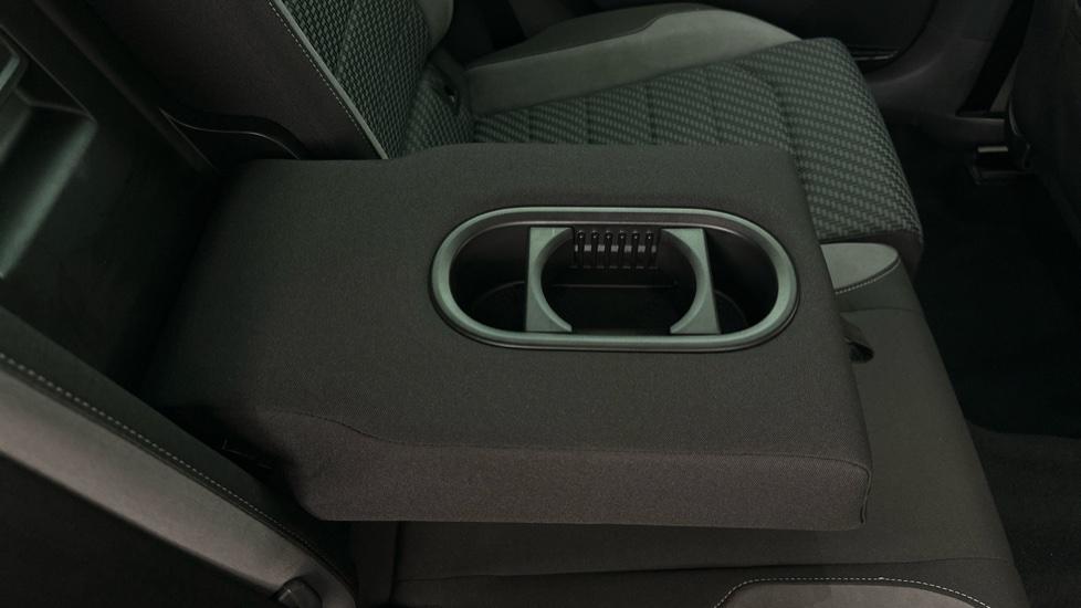 Rear Armrest/ Cup Holder