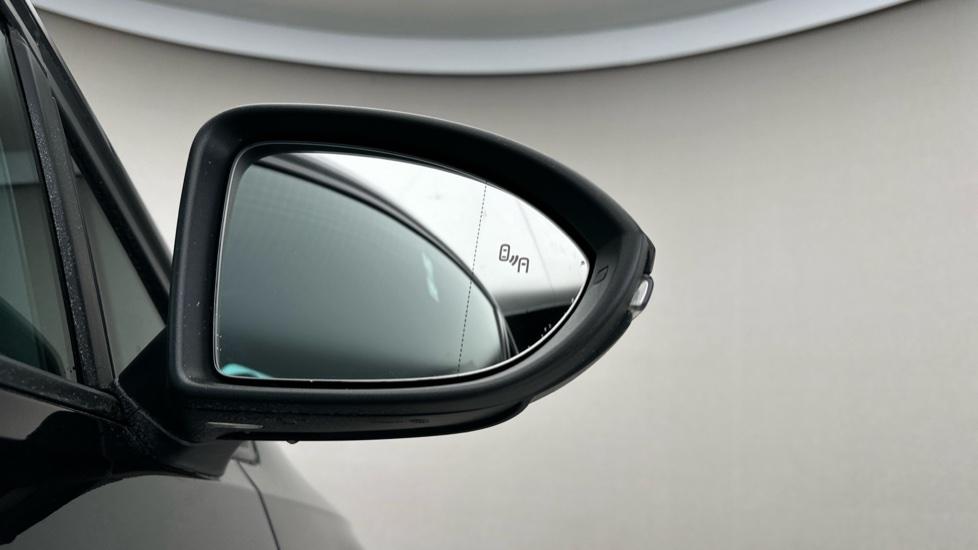 Blind Spot Monitoring System 