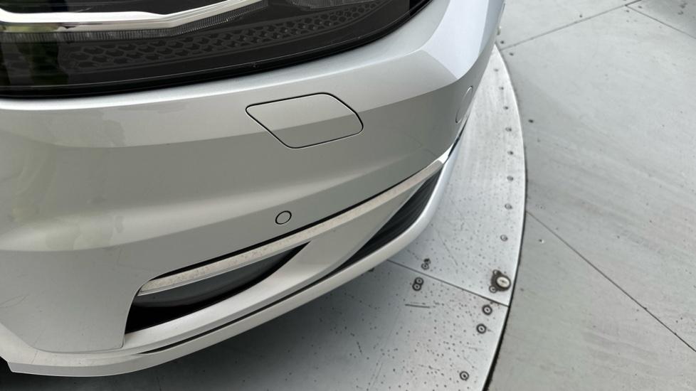 Headlight Washers / Front Parking Sensors 