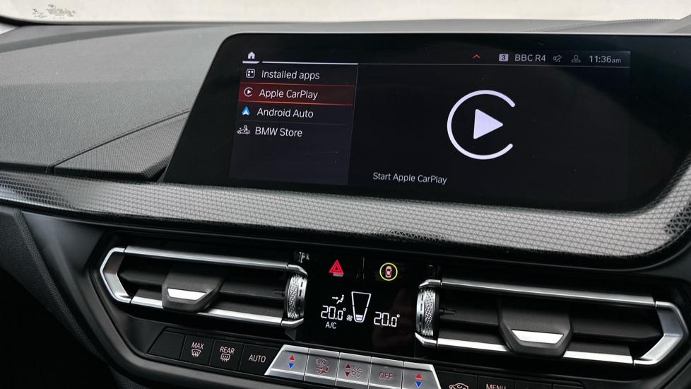 Apple Car Play & Android Auto