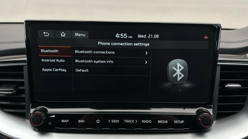 Apple CarPlay/Android Auto / Bluetooth 