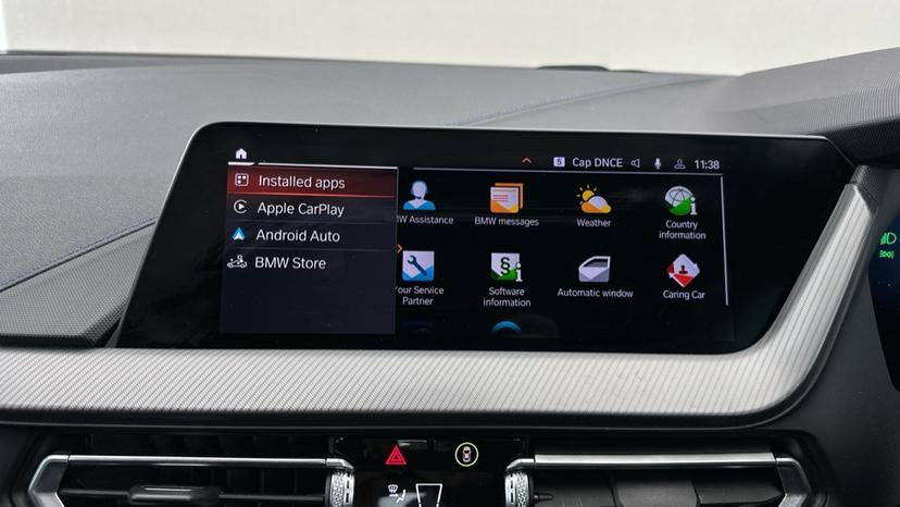 Apple CarPlay/Android Auto 