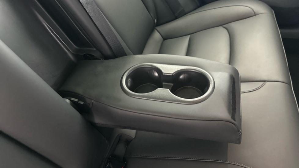 Rear Armrest/ Cup Holder