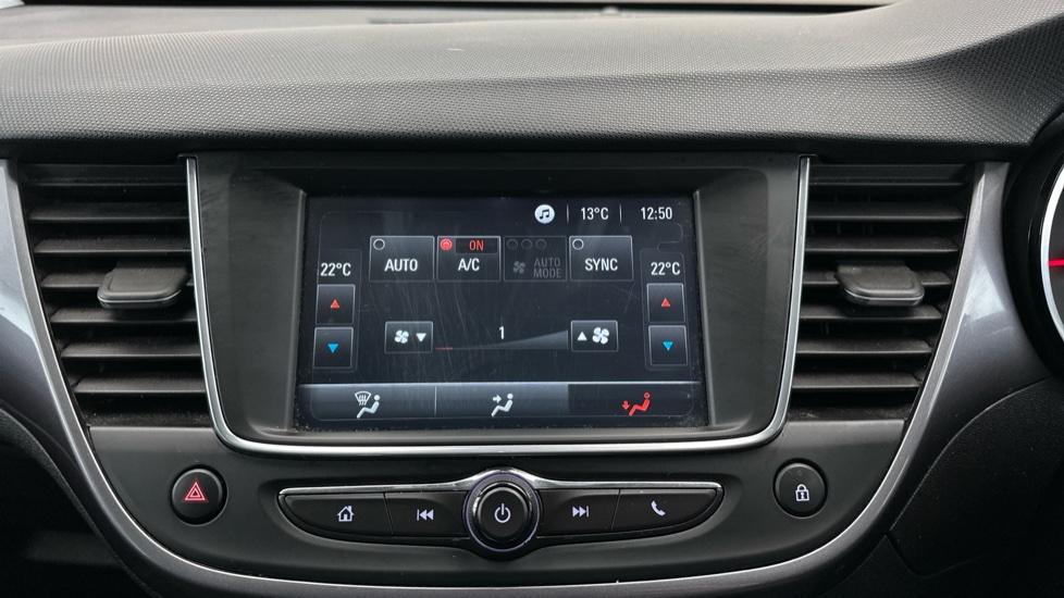 Dual Climate Control  / Air Conditioning 