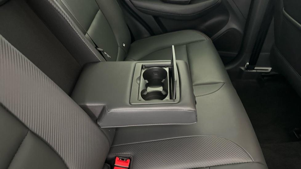 Rear Armrest/ Cup Holder