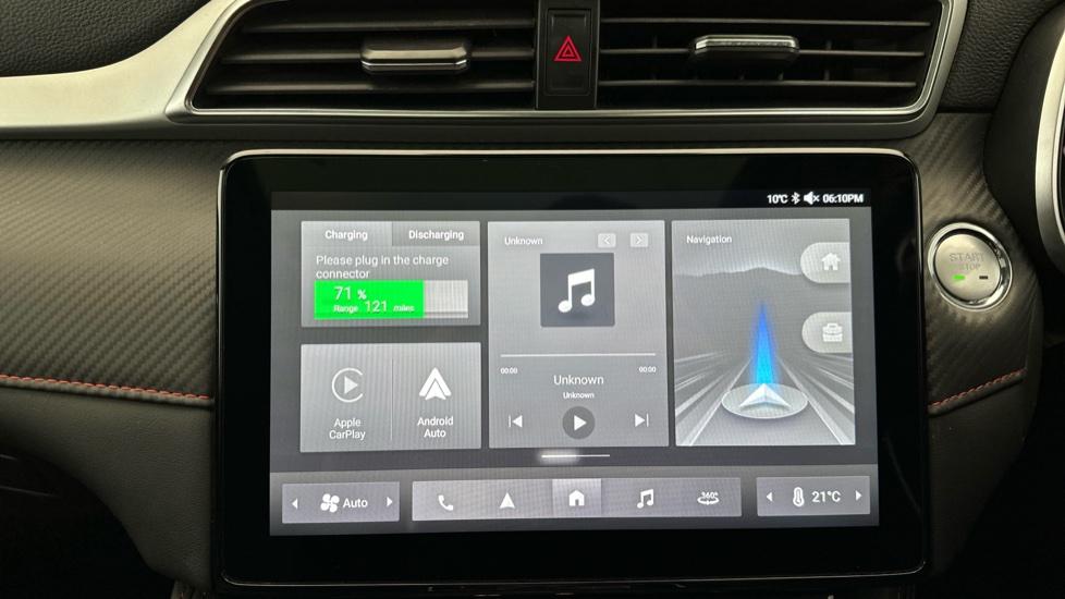 Apple Car Play & Android Auto