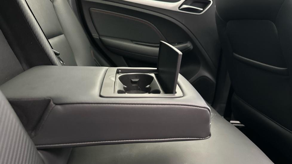 Rear Armrest/ Cup Holder