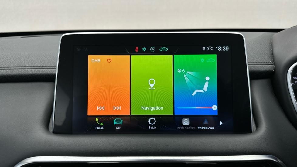 Apple Car Play & Android Auto