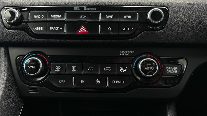 Air Conditioning / Dual Climate Control 