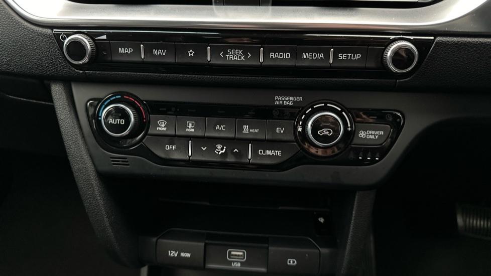 Air Conditioning /Dual Climate Control 