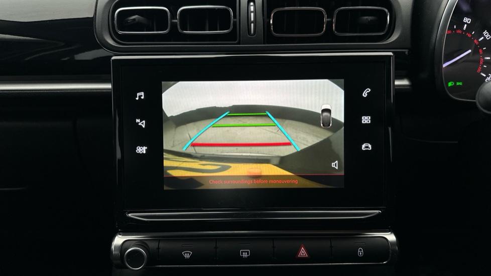 Rear View Camera/Park Pilot 