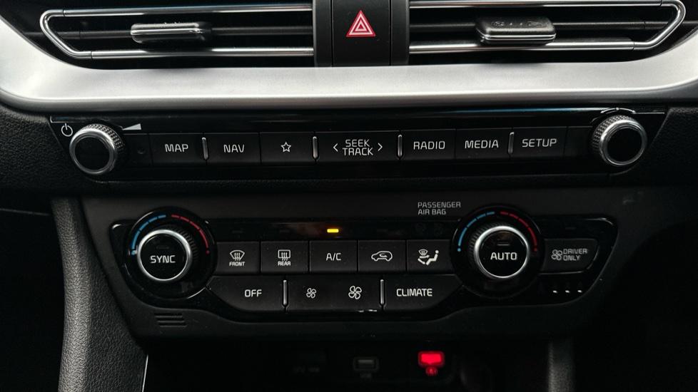 Air Conditioning / Dual Climate Control 