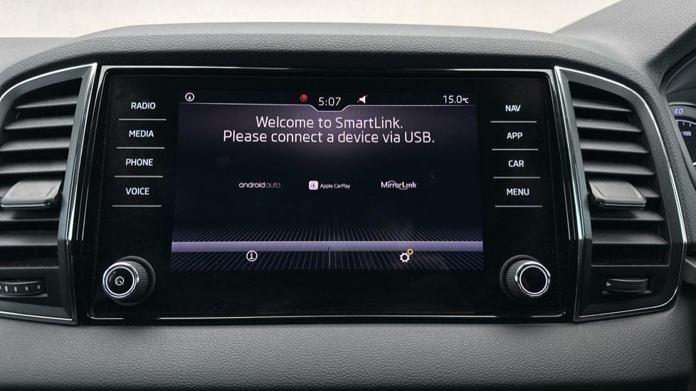 Apple Car Play & Android Auto