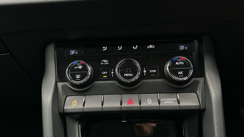 Air Conditioning /Dual Climate Control /Auto Stop/Start 