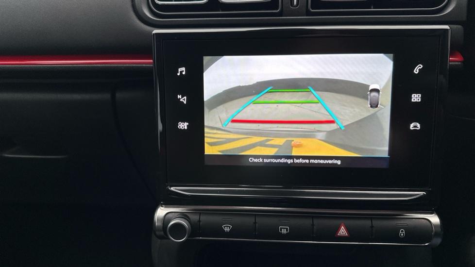 Rear View Camera/Park Pilot 