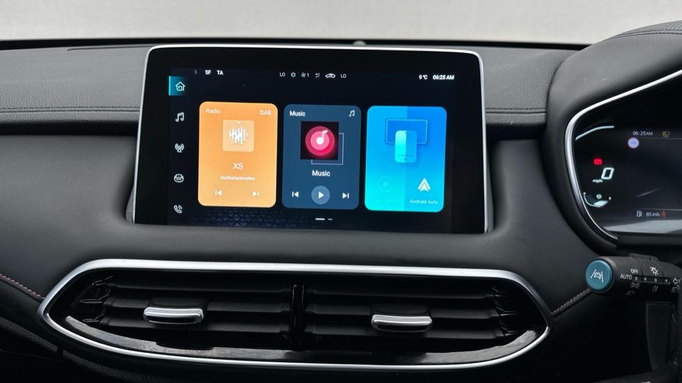 Apple Car Play & Android Auto