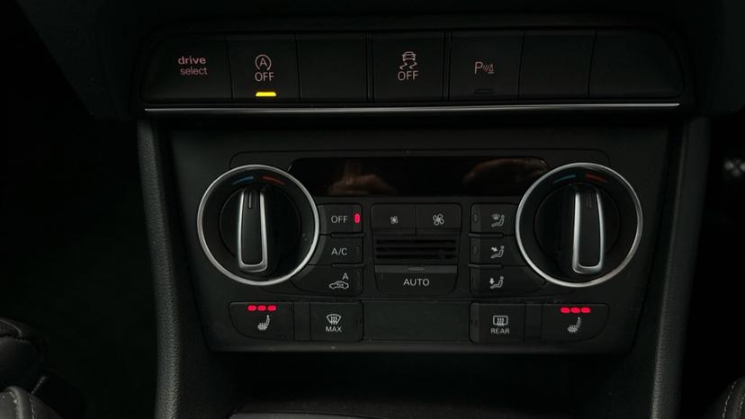Air Conditioning /Auto Stop/Start/Heated Seats 