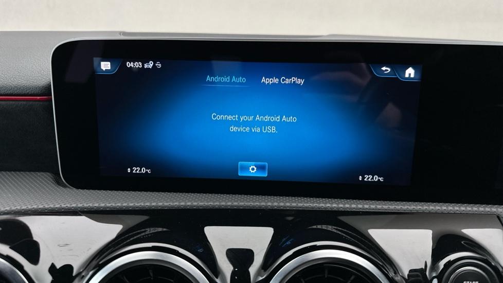 Apple Car Play & Android Auto