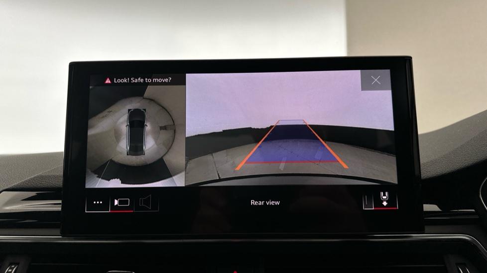 Rear View Camera/360/Park Pilot 