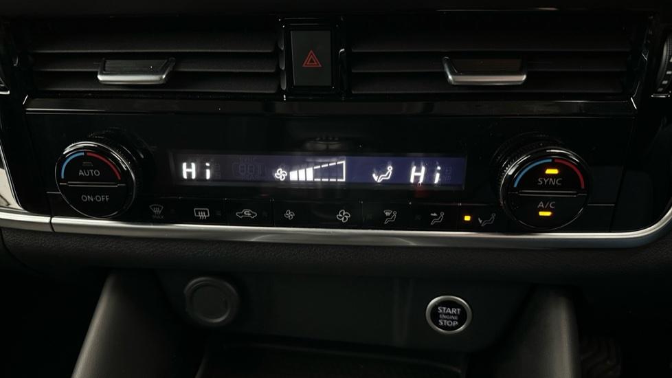 Dual Climate Control  / Air Conditioning 