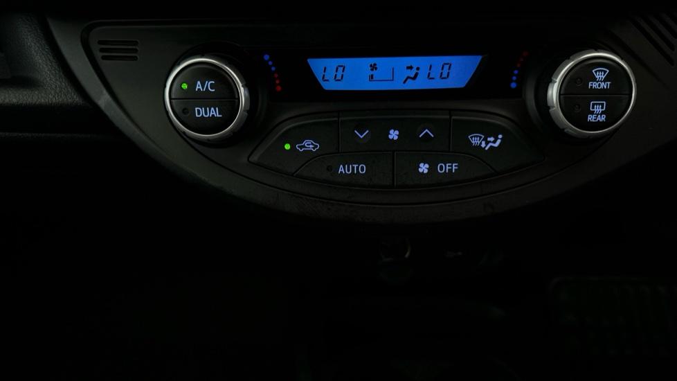 Air Conditioning /Dual Climate Control 