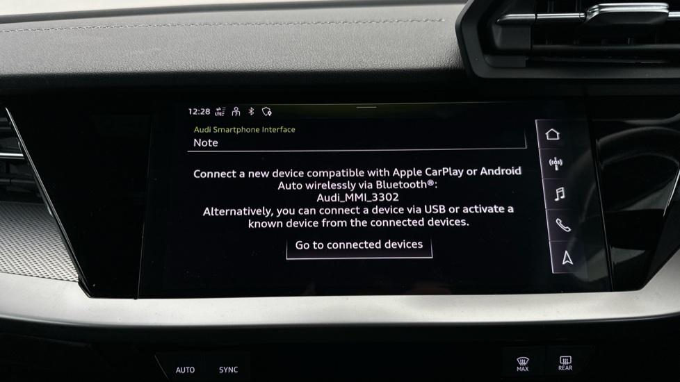 Apple Car Play & Android Auto